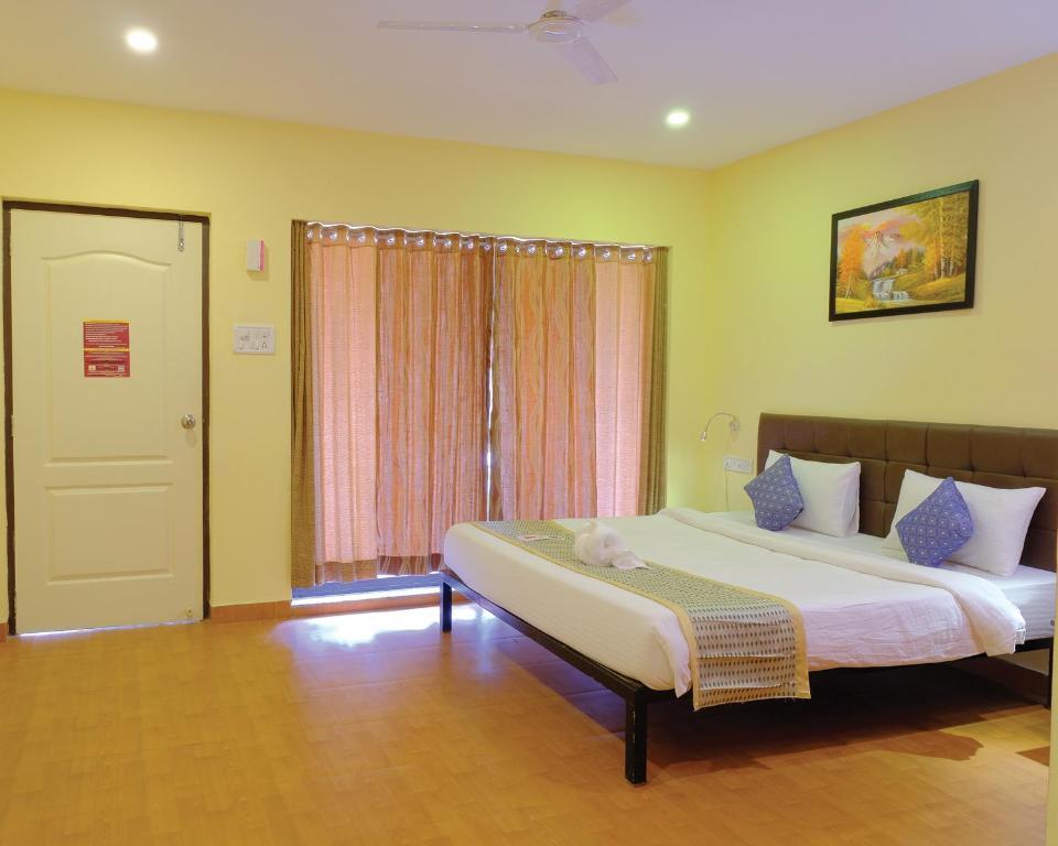 The Byke Royal Pearl Hotel Anjuna Exterior foto